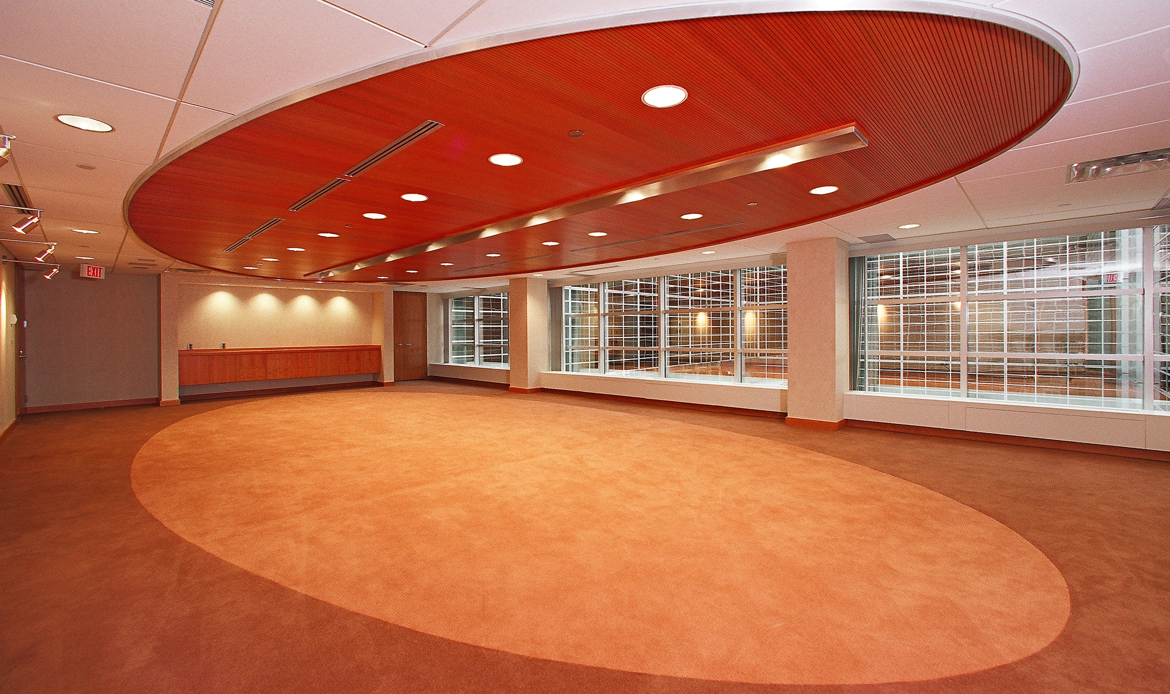 Large empty room featuring a circular ceiling, showcasing TOFCON's construction work for the Federal Court of Appeals.